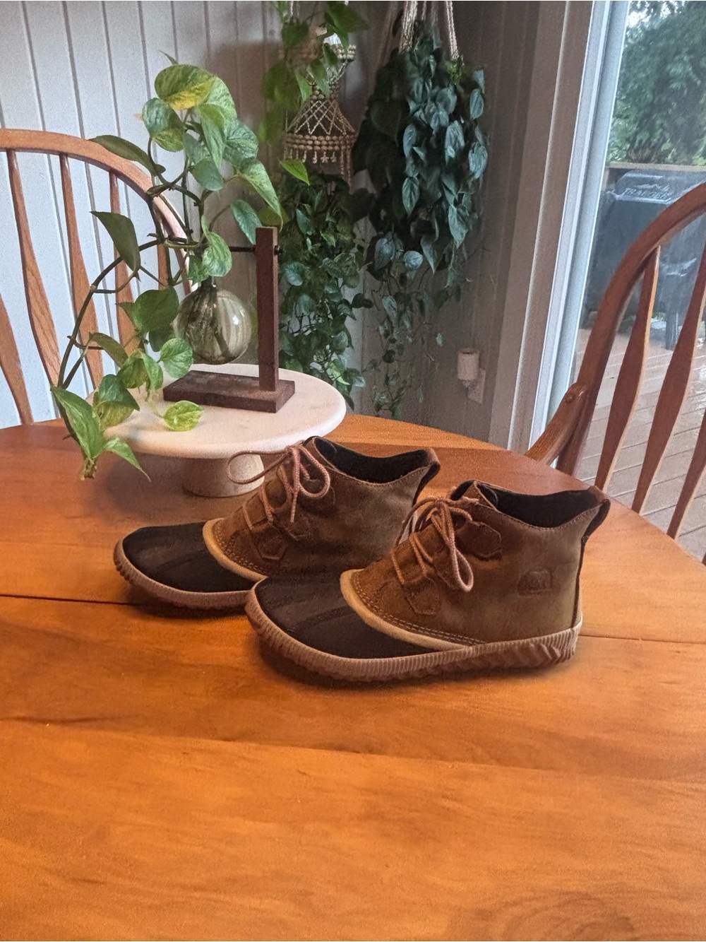 Sorel Women’s Size 10 Out n About Duck Boots  Brown and Black